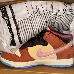 Nike x Social Status dunk mid ‘Chocolate Milk’